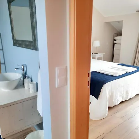 Mar Iii Apartment *